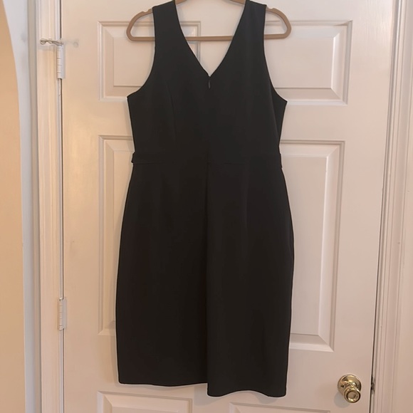 City Chic Little Black Dress w/ gold accent Sz XS/14W - Picture 3 of 3